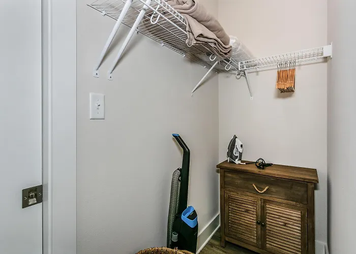 Downtown Townhome - Clubb St Holiday home *