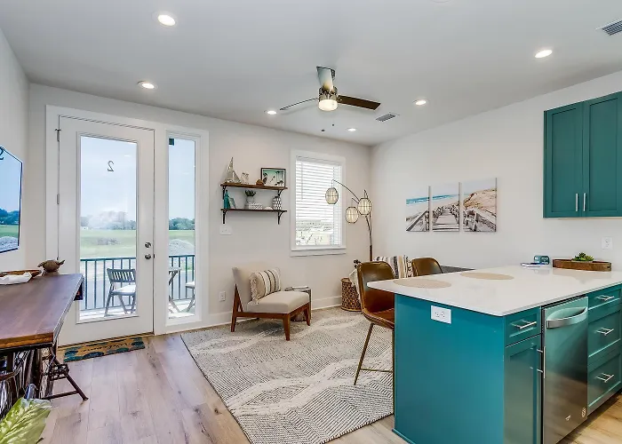 Downtown Townhome - Clubb St