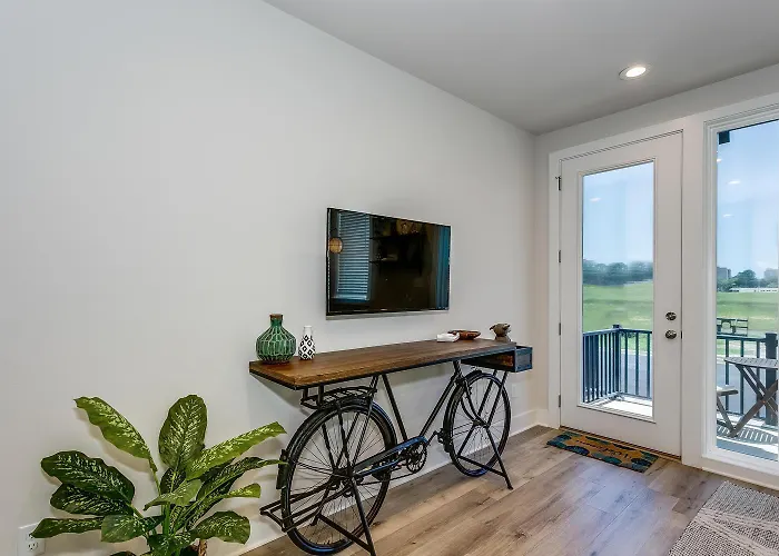 Downtown Townhome - Clubb St Holiday home