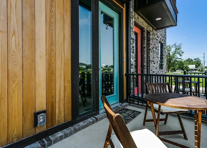 Downtown Townhome - Clubb St